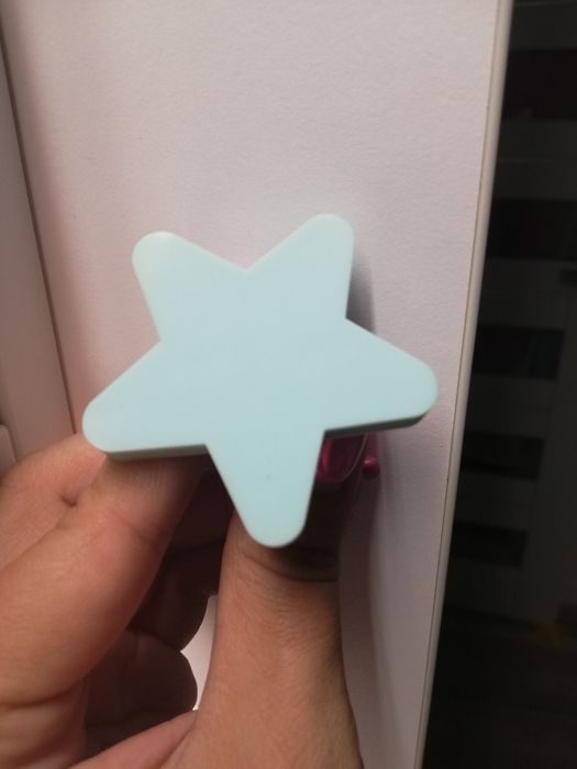 Sprzedam błękitne gałki do szuflad chmurki i gwiazdki