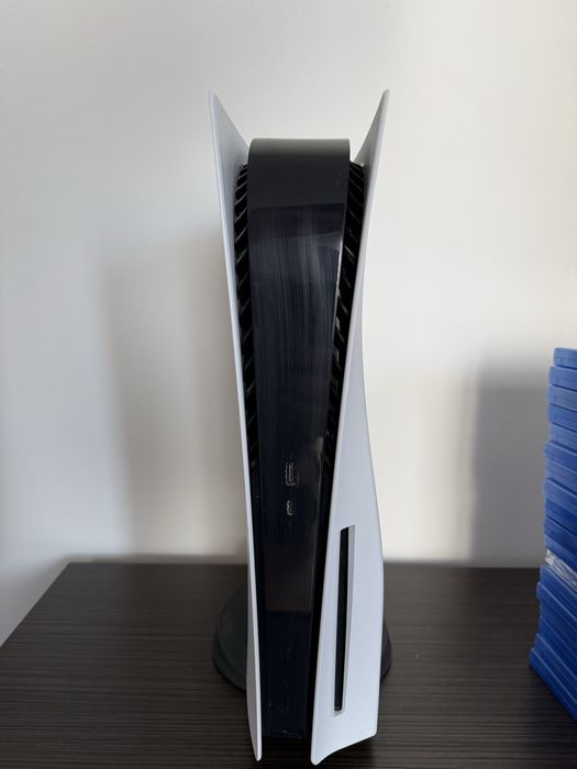 PlayStation 5 PS5 :2 pady i 17 gier