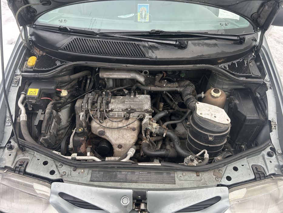 Renault Megane Scenic, 1.6 г/б, срочно!
