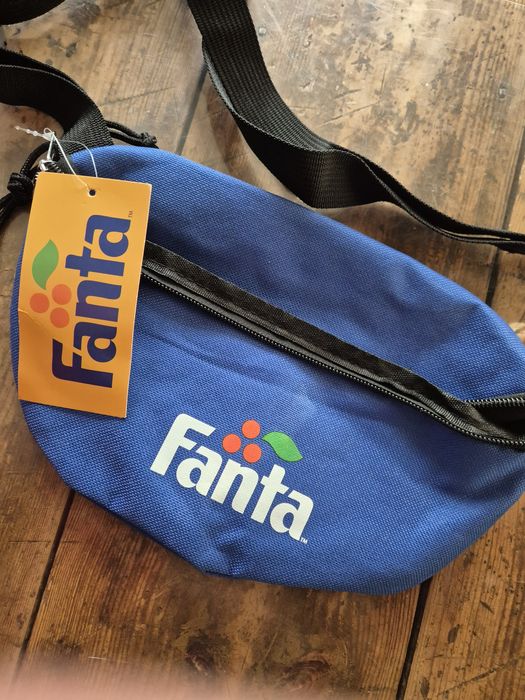 Nerka saszetka niebieska Fanta