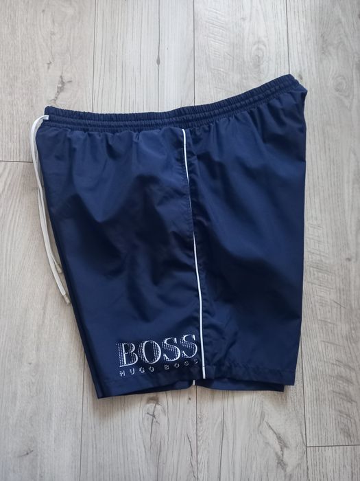 Продам шорты Huqo Boss