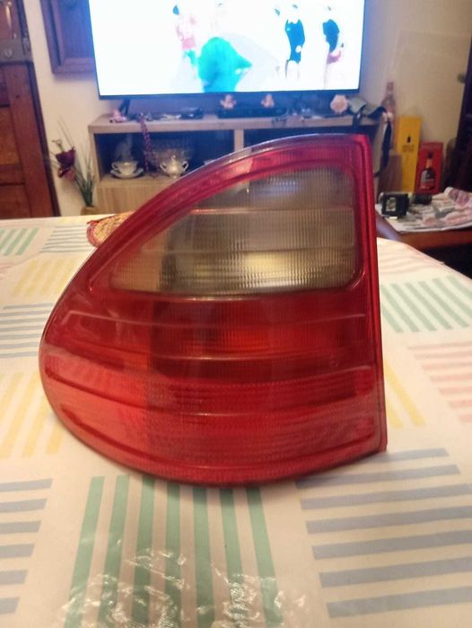 Farolim Mercedes S210