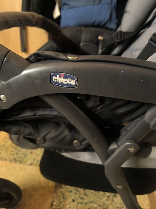 Vendo carrinho bebé da Chicco bom estado