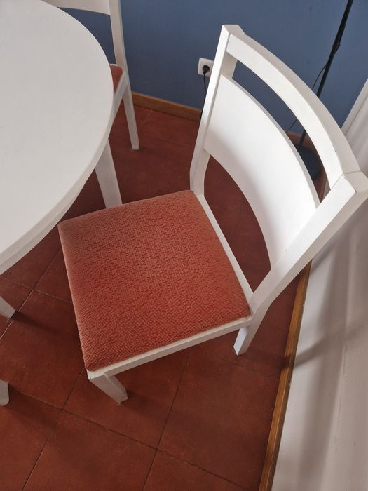 Mesa extensível 1,20/1,70 com 4 cadeiras