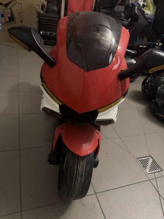 Motorek na akumlator dla dzieci