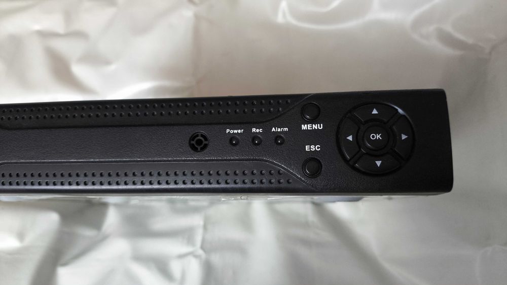 Видеорегистратор Ultra Security AHVR0804F, аналог + IP