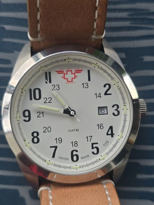 Swiss Combat Forces Quartz – Estilo Militar – Excelente estado