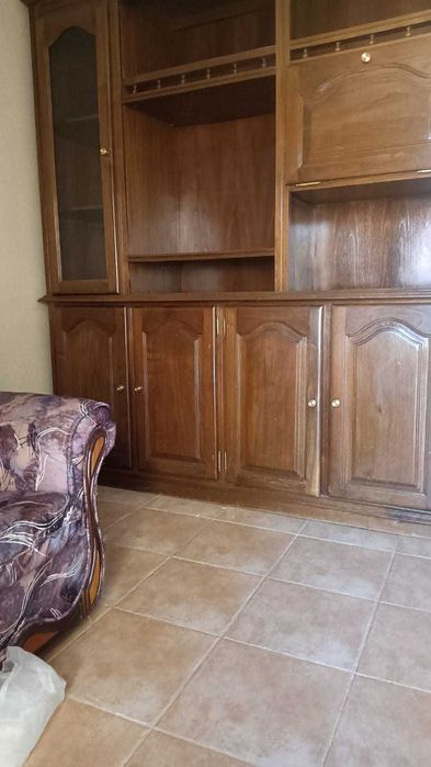 Móveis antigos de madeira de alta qualidade