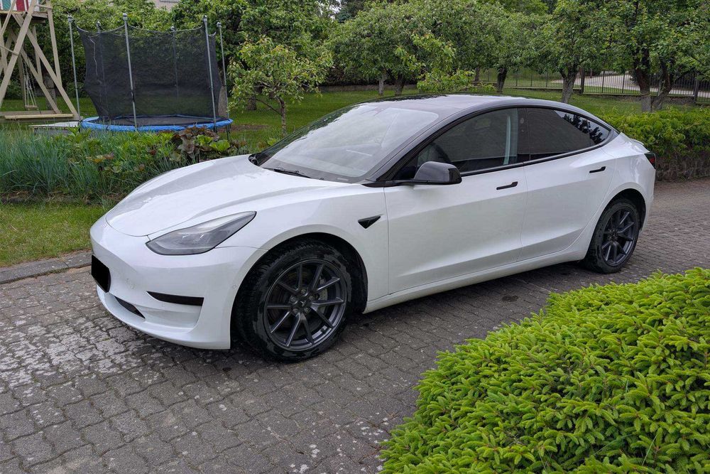 Tesla Model 3 60 kVt LPF 2022