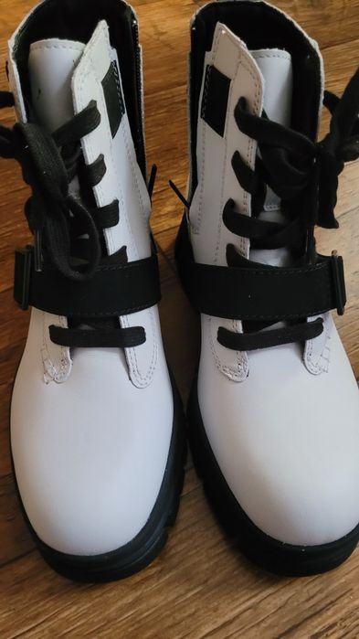 Piekne buty UGG r.41 27cm traperki