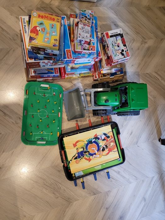 Puzzle,gry,zabawki.