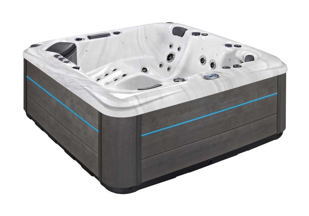 New Spa Rubi, Marca: Spas Diamond.pt (dim: 220 x 220 x 94cm)