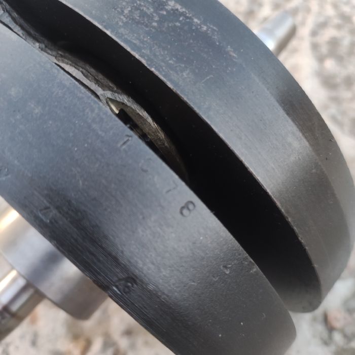 Колінвал іж планета