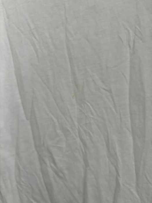 biała koszulka acne