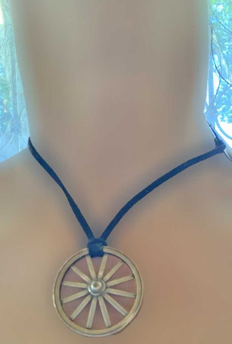 Fio em Couro com Roda, Novo/Exclusivo/Único