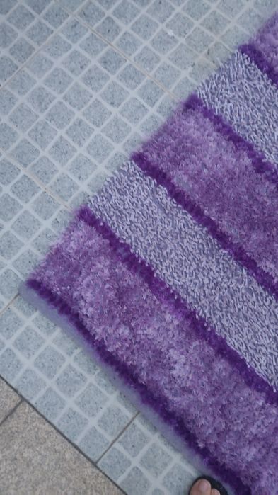 Carpete e tapete com oferta de almofadas