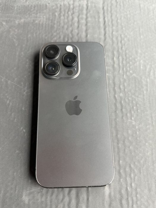 iPhone 15 Pro sprawny