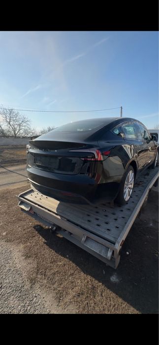 Розборка tesla model 3 highland