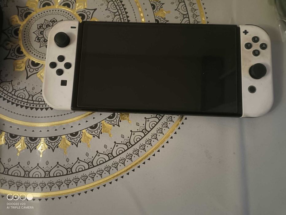 Продам Nintendo Swith
