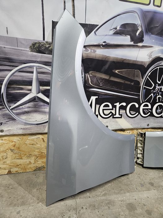 Крило Мерседес  w207 купе