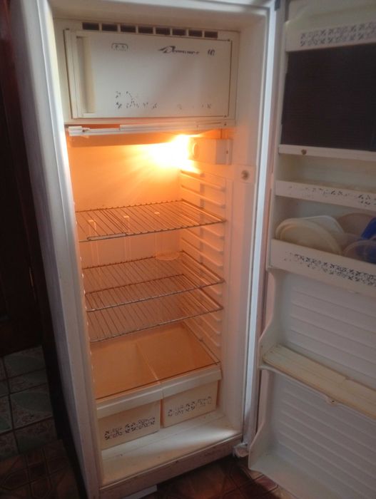 Продам холодильник Донбас