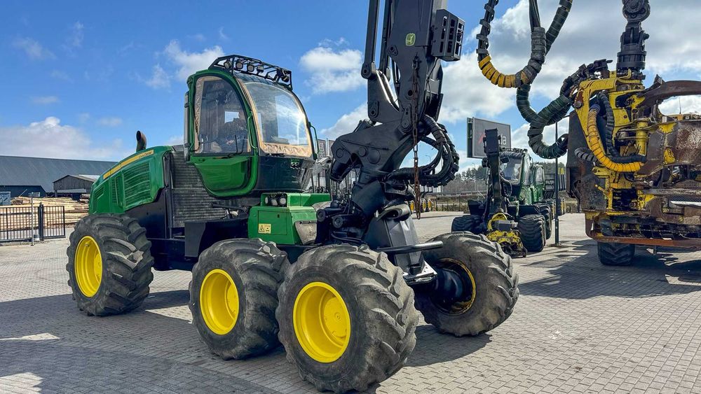 Harwester John Deere 1270E rok 2013