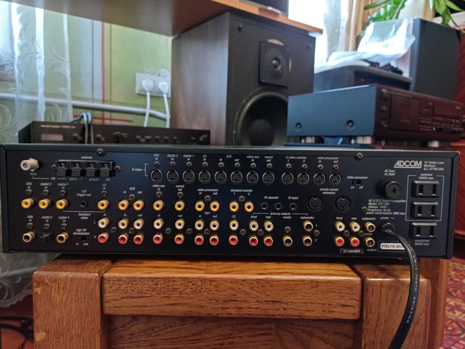 Предусилитель/процессор ADCOM GTP-760