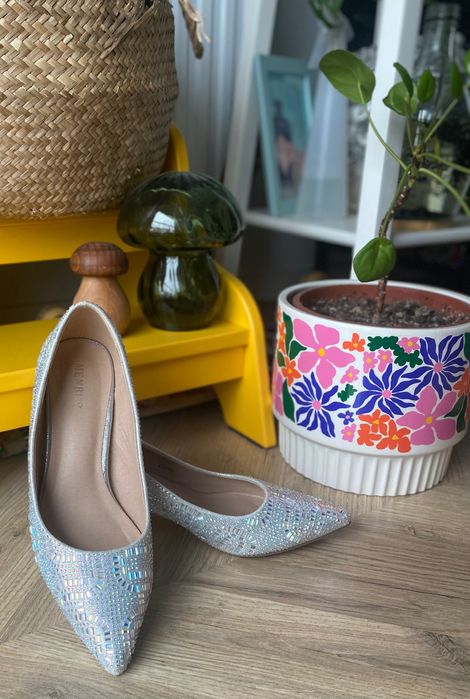 Buty damskie Menbur w cekiny