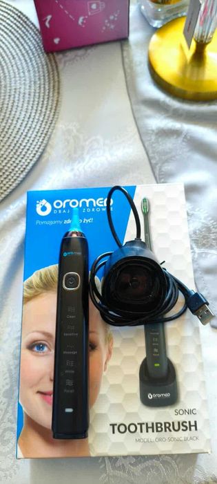 Szczoteczka elektryczna soniczna OROMED