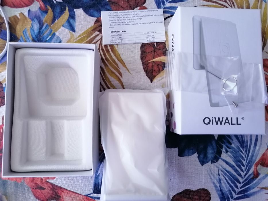 QiWALL bezprzewodowa ładowarka do telefonu