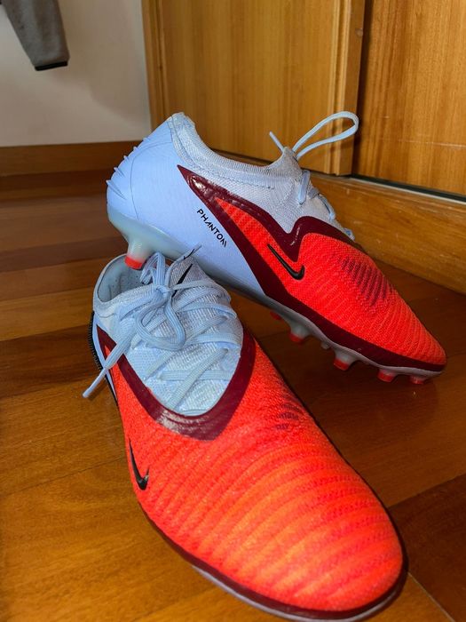 Chuteira Nike Phantom 6 Low
Elite AG-Pro