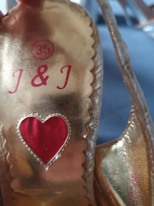 Buty letnie na szpilce