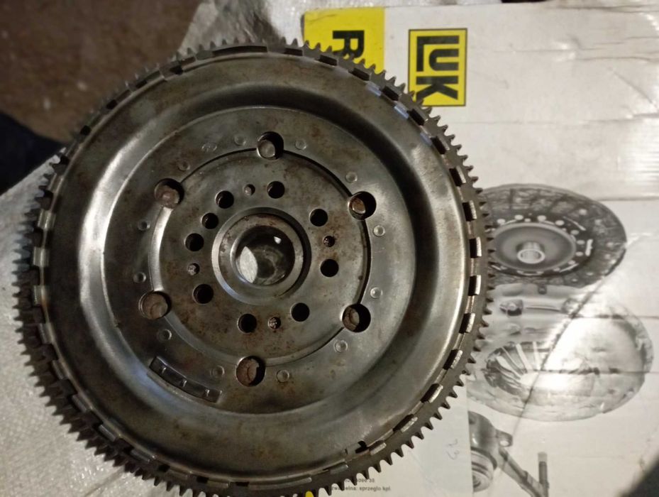 Маховик к двигателю FORD 2,4TDI 2001г.