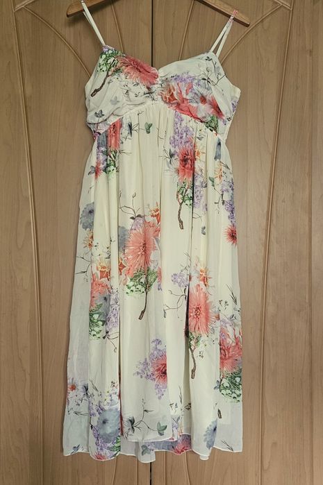Sukienka w kwiaty, rozmiar M/L