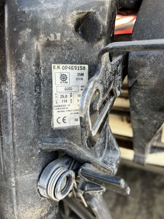 Лодка моторная RIB с мотором и лафетом катер човен