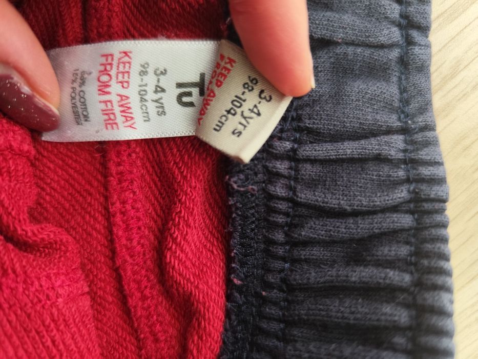 Spodnie dresowe rozmiar 104