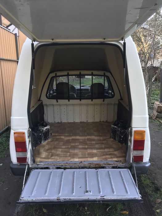 Авто у доброму стані вкладень не потребує сів та поїхав.