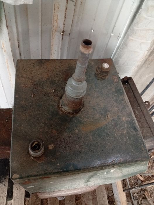 Маю на продаж 2 твердопаливні котли