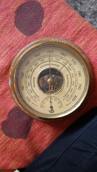 Продам  барометр