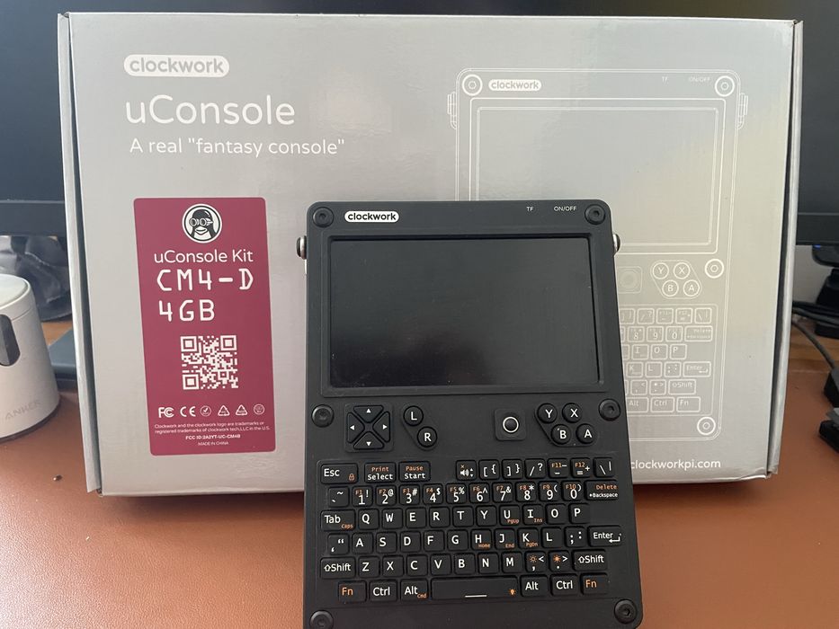 ClockworkPi uConsole CM4 4GB – czarny – mini komputer Linux