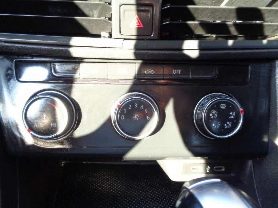 Volkswagen Jetta      2018