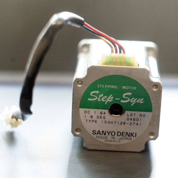 Sanyo Denki silnik krokowy 1,8 DEG DC 1,6A
