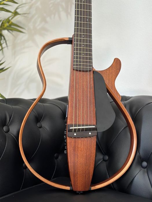 Yamaha silent SLG200s