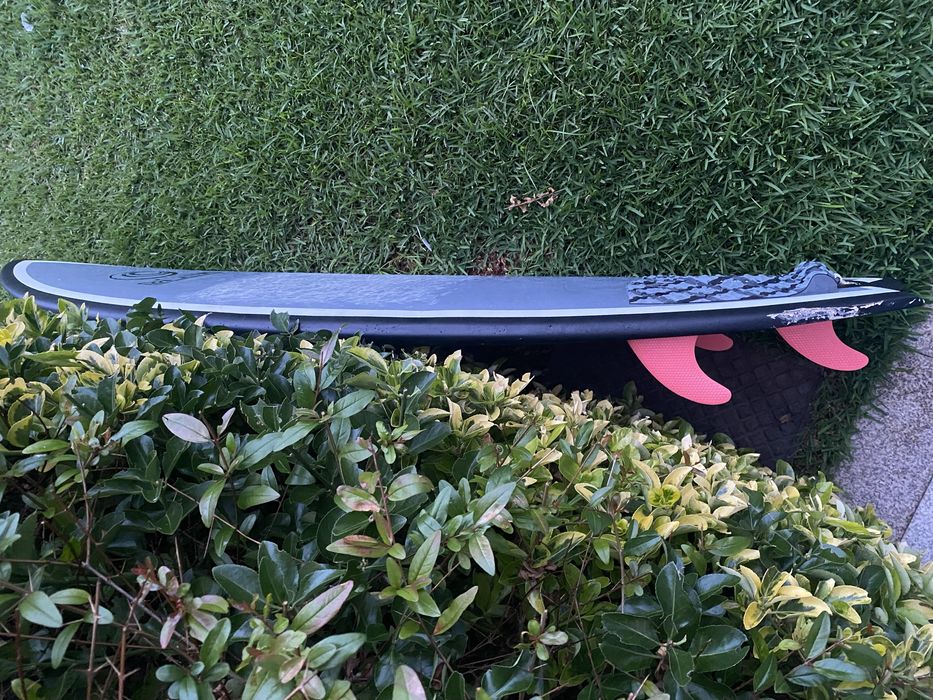 Prancha surf Tábua 6”0 com quilhas e deck