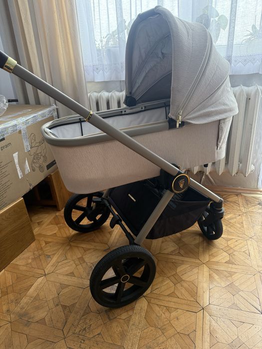 Wózek Venicci  tinum upline