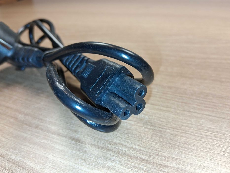 N291 Kabel Zasilający Koniczynka IEC C5 Trójżyłowy Laptop EU Schuko