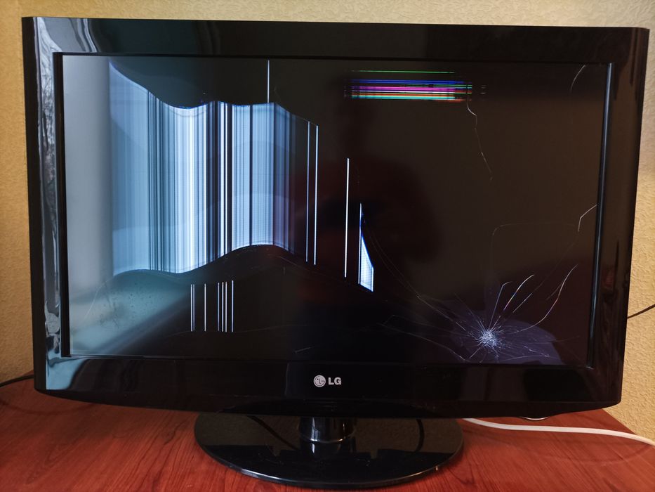Продам LG 32LD320