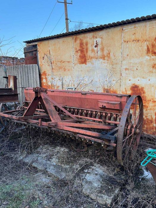 продам сівалку на повному робочому ходу