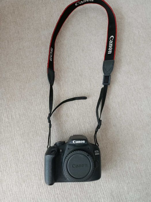 Aparat Canon EOS 2000D  body stan bardzo dobry
