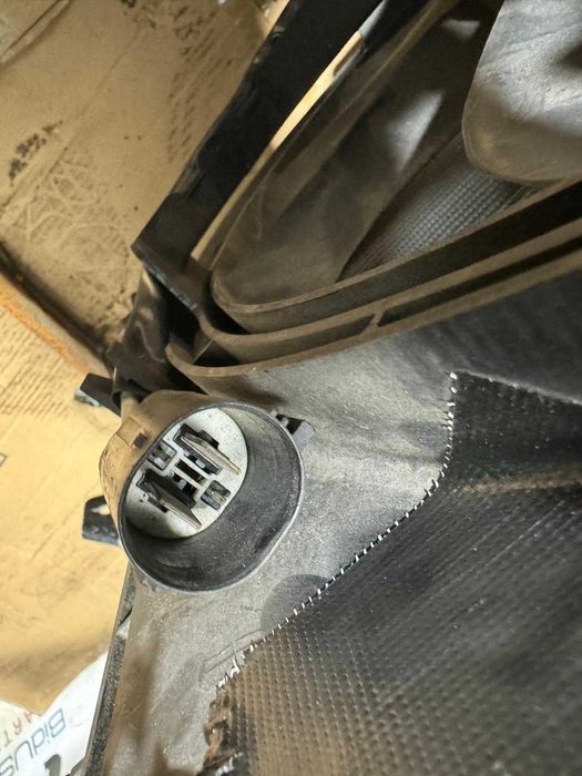 Zderzak Pas Przód Chłodnice Wentylator Lampy Xenon Maserati Levante